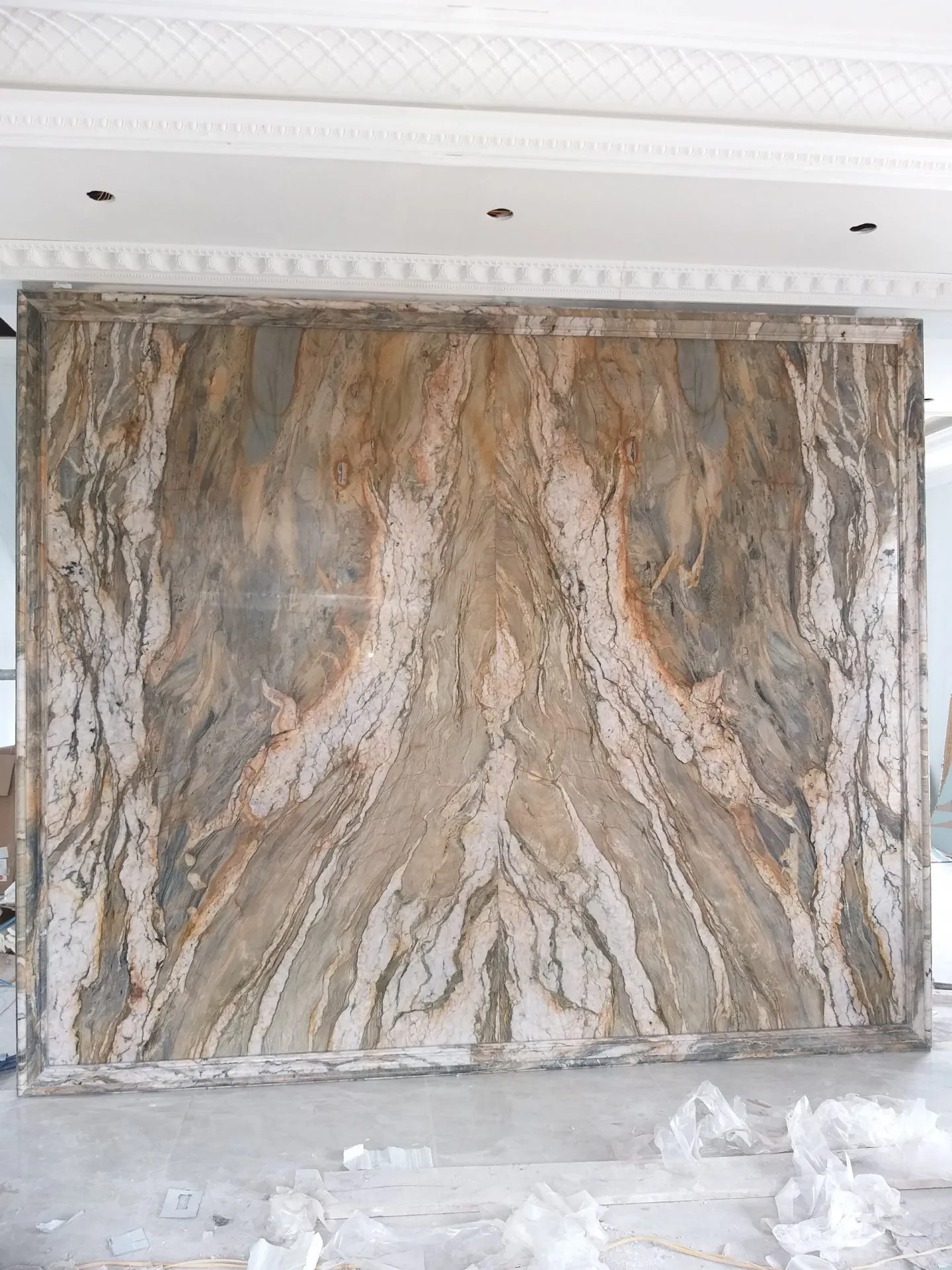 thi công tranh đá đối xứng